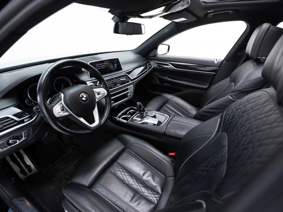 BMW 730