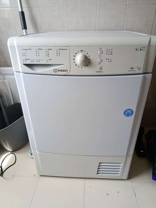 Máquina secar roupa