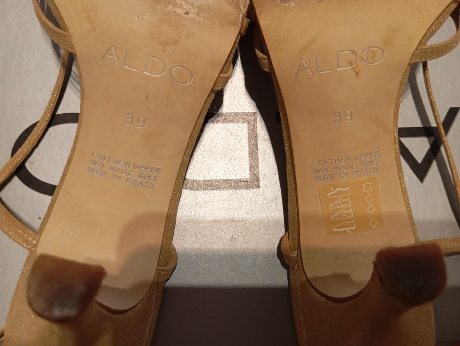 Sandalias ALDO Douradas