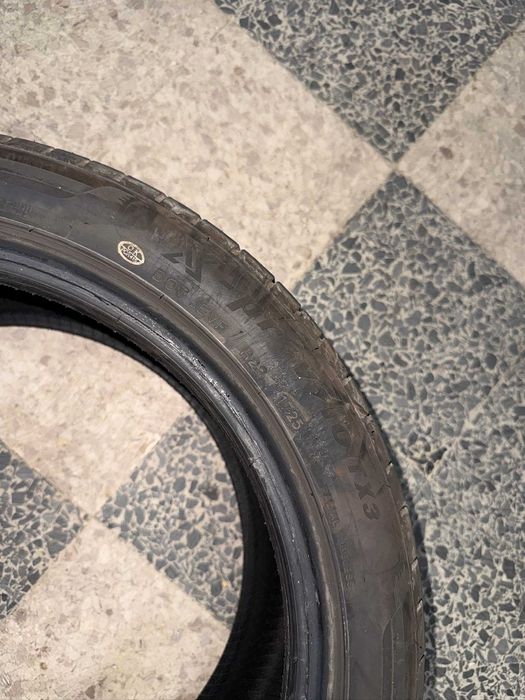 Par 245/40 ZR17 NOVOS (menos de 500 km)