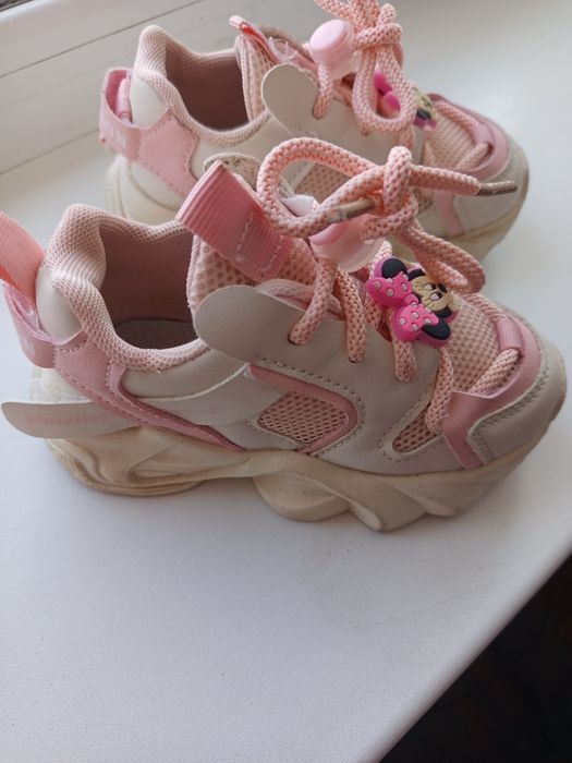 Продам кросівки дитячі