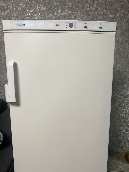 Морозильна камера siemens