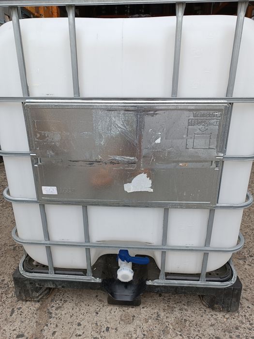 Продам куб 1000 л.