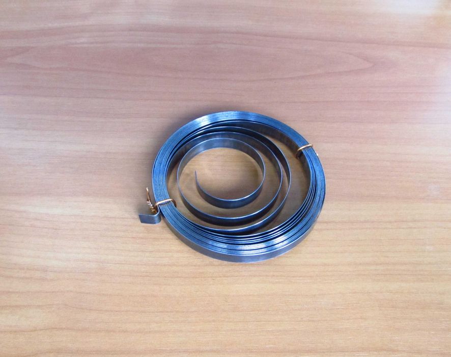 Пружина сматывающего механизма пылесоса