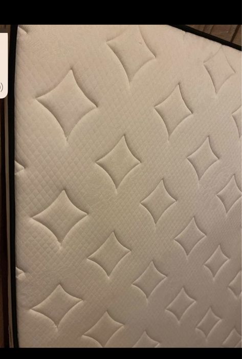 Colchão  de cama e de solteiro .