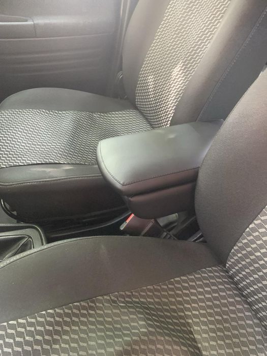 Подлокотник для Peugeot 2008 NEW