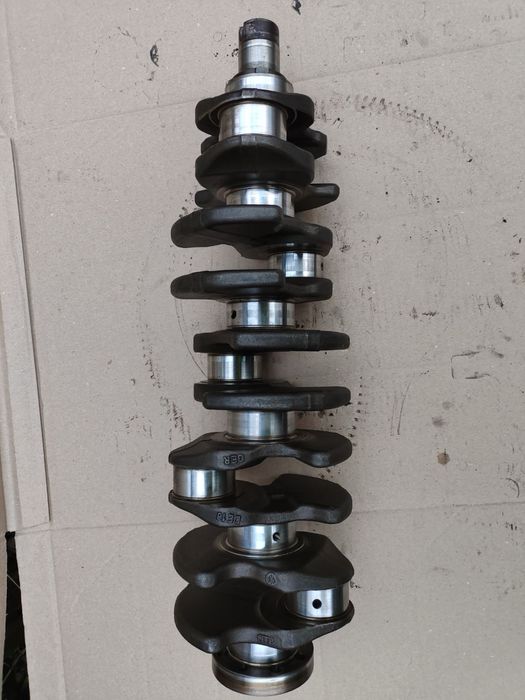 Деталі двигуна WV Crafter