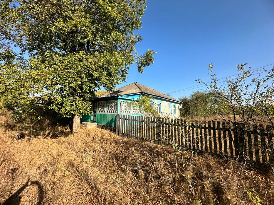 Цегляний будинок у с. Лоска, 4 кімнати, житловий стан RD