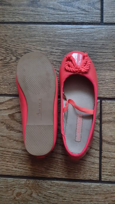 Lakierowane baleriny Zara r. 29