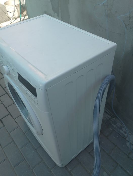 Пральна машинка Whirlpool 6кг. Робоча