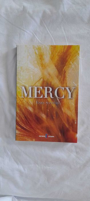 Livro de Lara Santoro-Mercy
