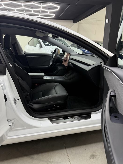 Tesla Model 3 — fotografia 6