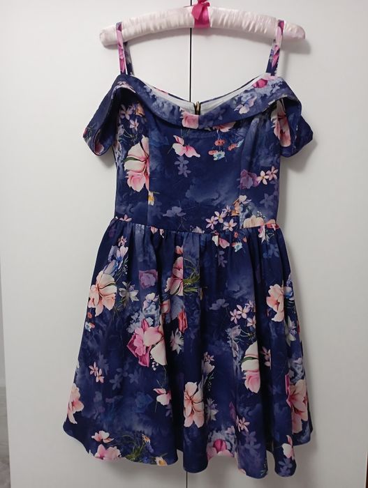 Elegancka sukienka granatowa w kwiaty-hiszpanka r.38