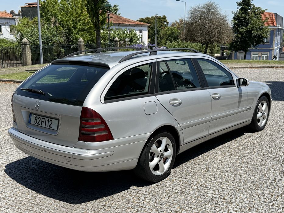 Mercedes C220 como nova