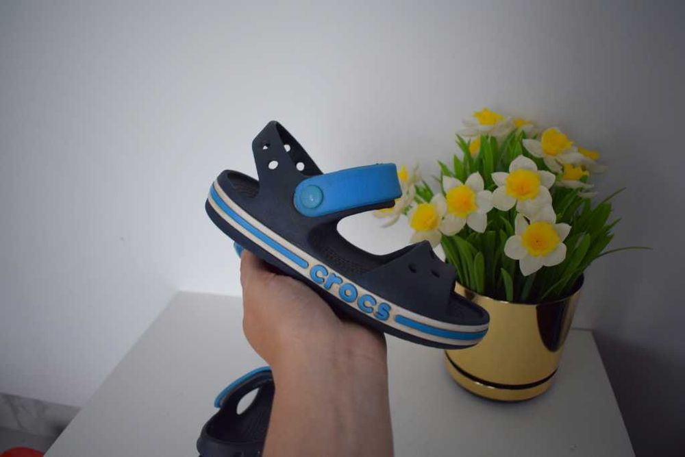 Crocs sandały buty c11 r. 28 zapinane klapki gumowe