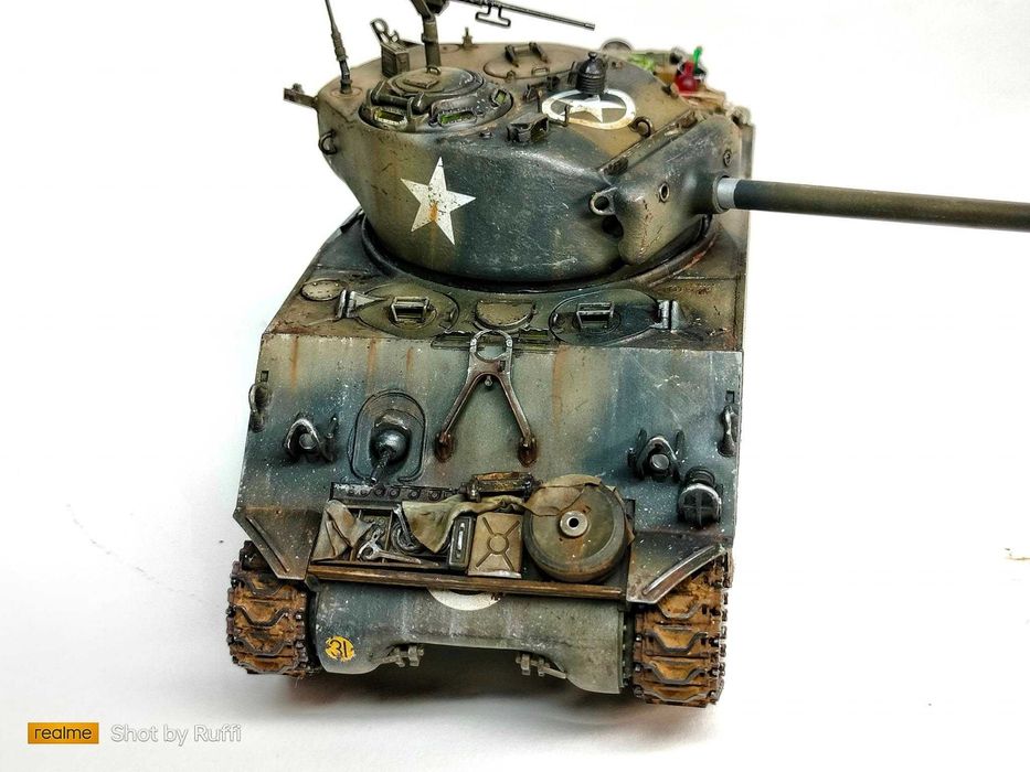 Sherman M4A3 1/35 Zvezda