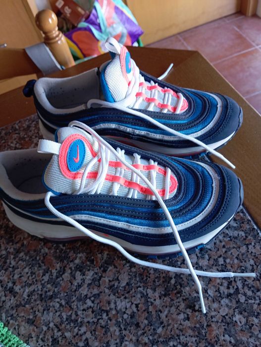 Tênis Nike semi-novos n. 38