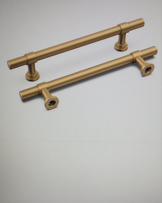 Uchwyt do szafek mosiężne