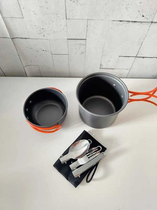 Zestaw naczyń turystycznych