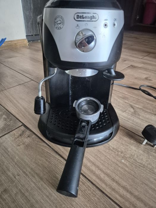 Ekspres do kawy DeLonghi EC221.B