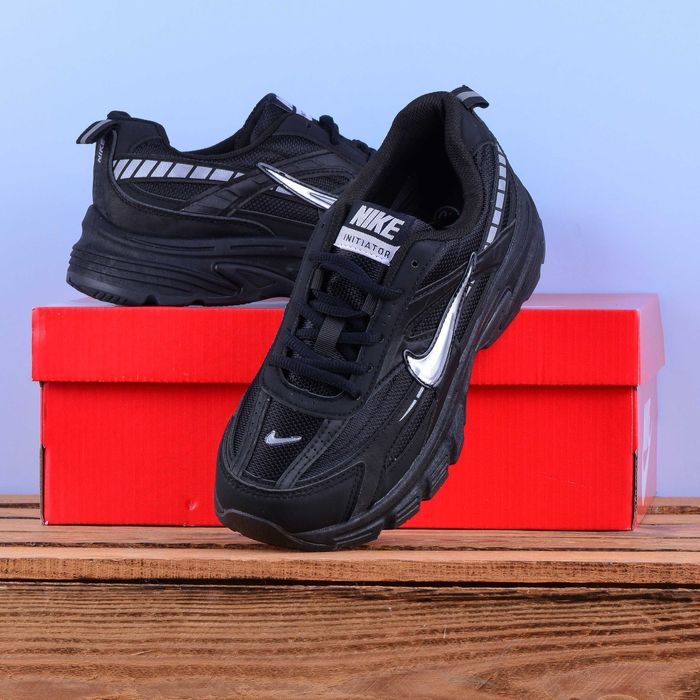 (2268) Кросівки Nike Initiator чорні з білим лого (37-41) найк