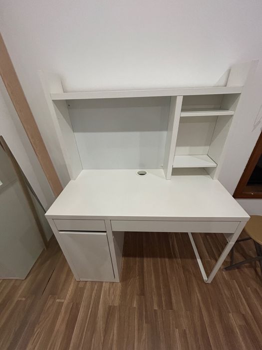 Secretaria MICKE - IKEA