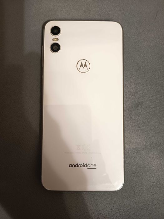 Telefon Motorola One biała 4GB / 64GB