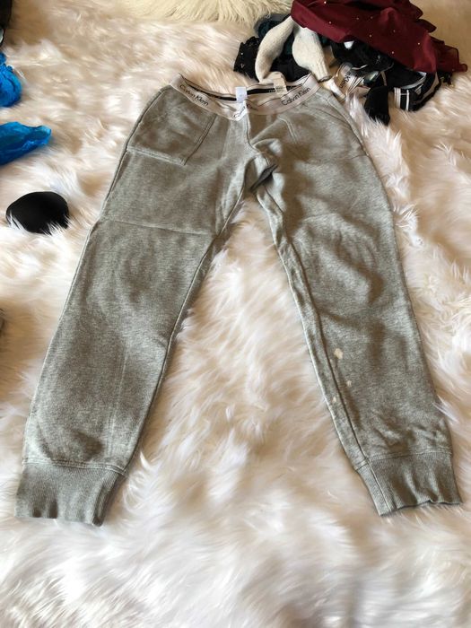 calcas calvin klein cinzentas tamanho m