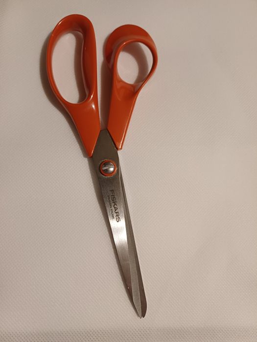 Nożyczki FISKARS dla leworęcznych