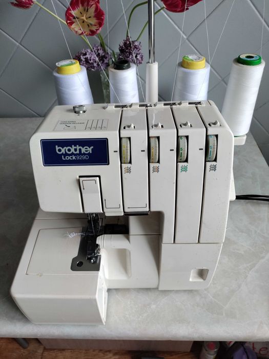 Оверлок Brother lock 929