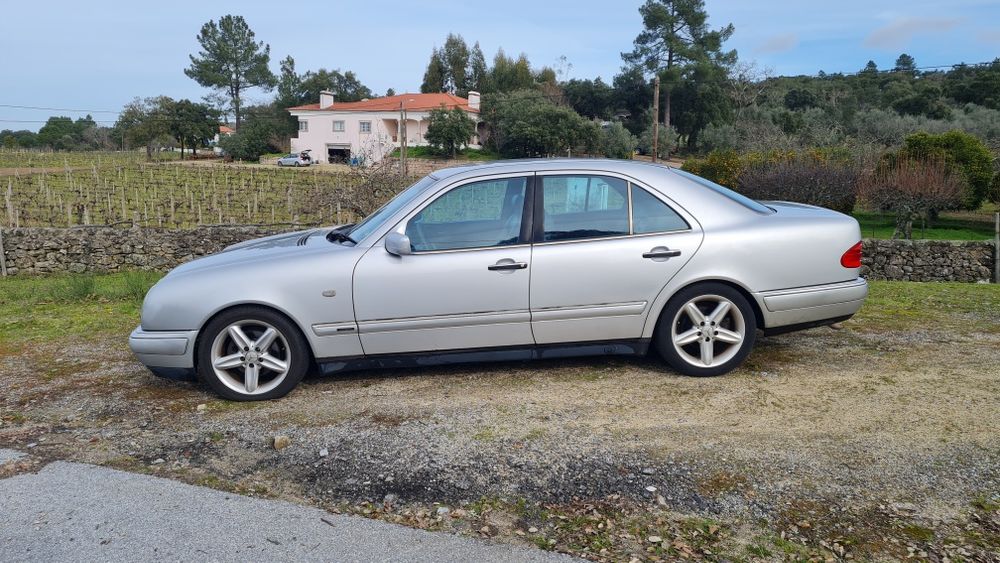 Mercedes-Benz E200 (W210)
