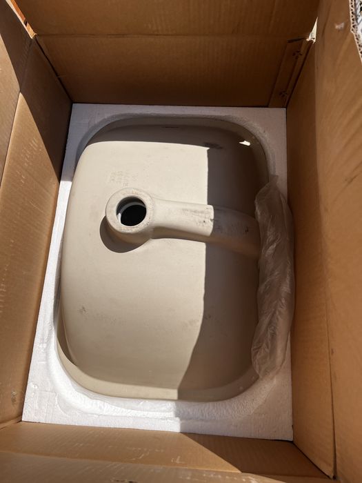 NOWA UMYWALKA podblatowa Excellent Candera 565x400 mm biała