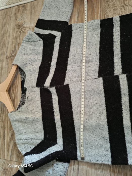 Nowy sweter Stradivarius