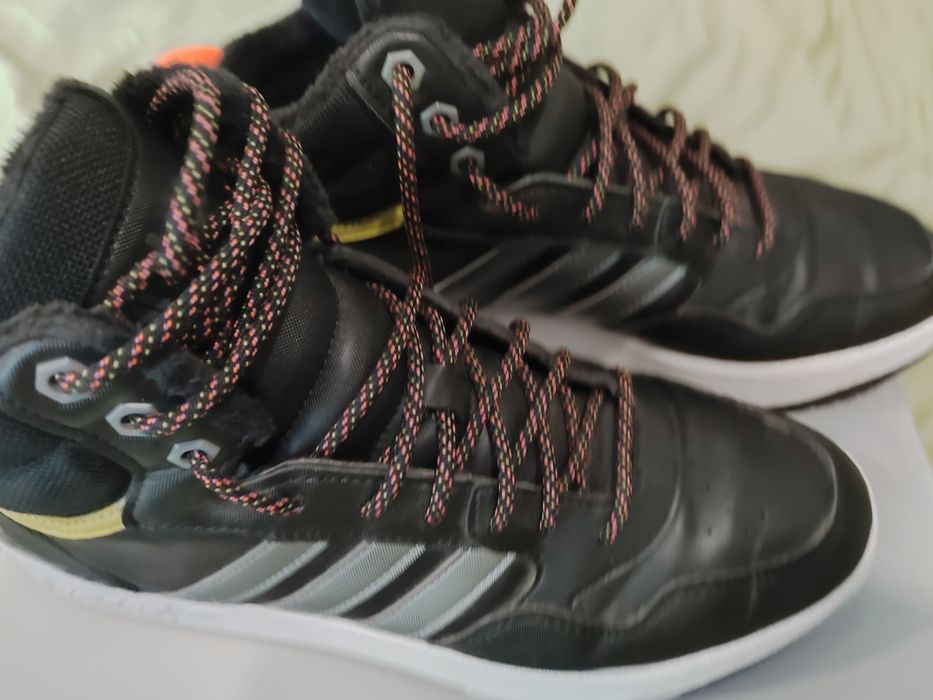 Чоловічі снікери adidas Hoops 3.0 Mid Wtr HR1440 43.5 (9UK)