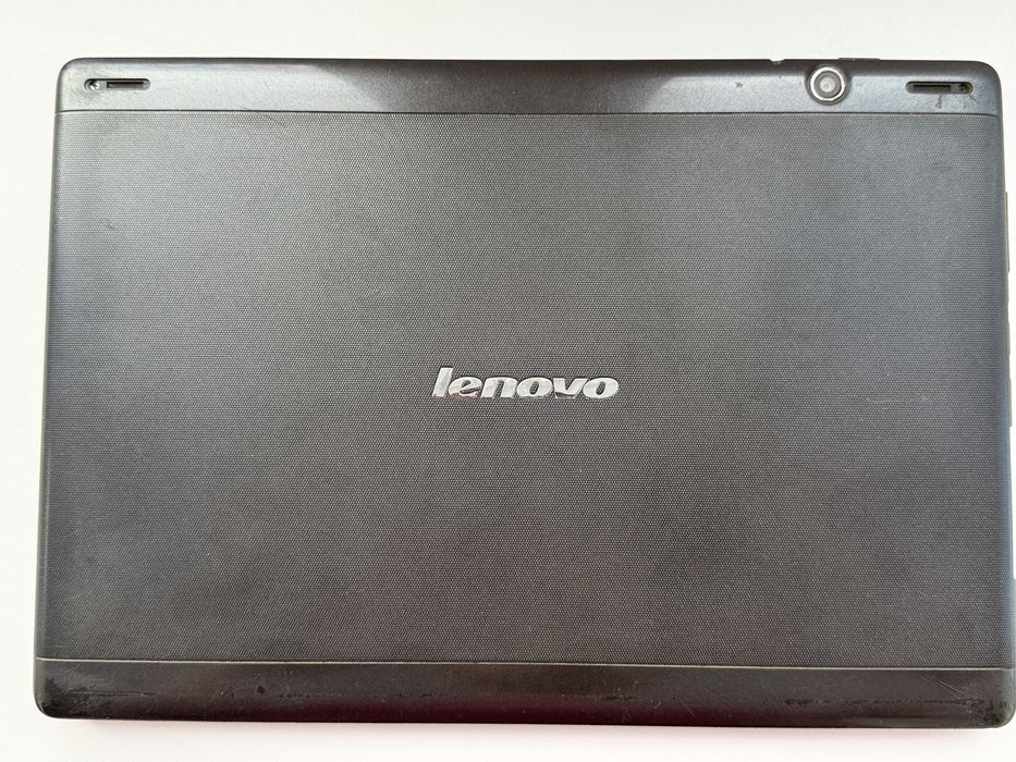 Планшет Lenovo IdeaTab S6000H з Bluetooth-клавіатурою