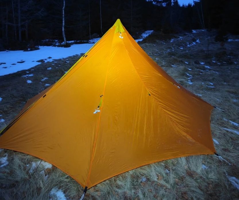 Намет ,піраміда , 860 грам , легкохідна палатка