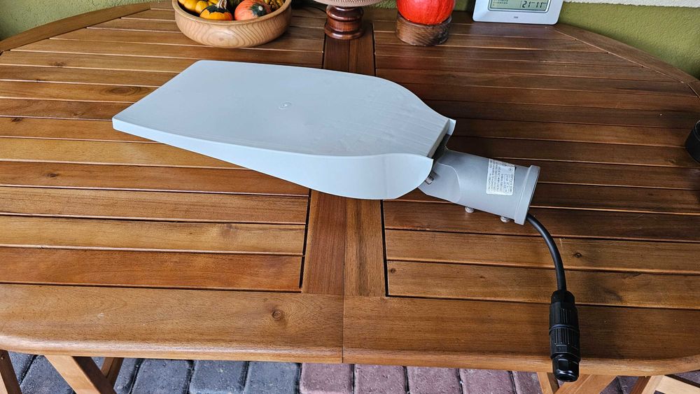 Lampa ogrodowa LED,duża-51W