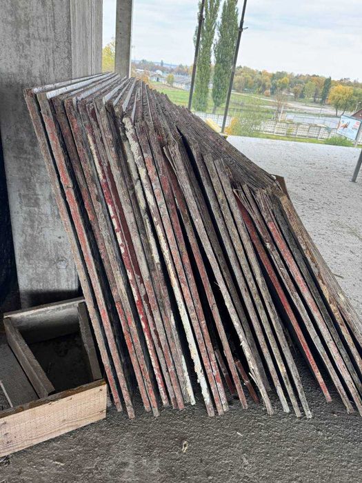 Продаю фанеру ламіновану. Гладка 21 мм.