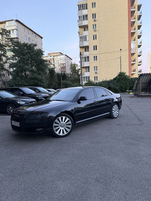Продам ауді A8 D3