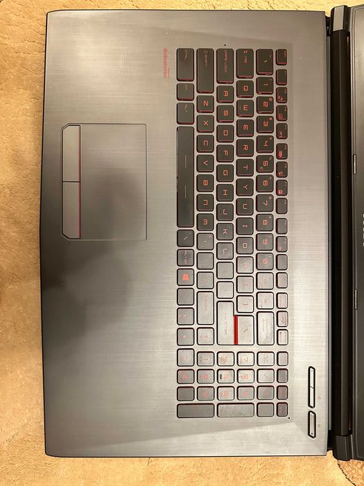 Laptop MSI GV72 7RD gamingowy i5 26bg RAM dwa dyski SSD GTX1050