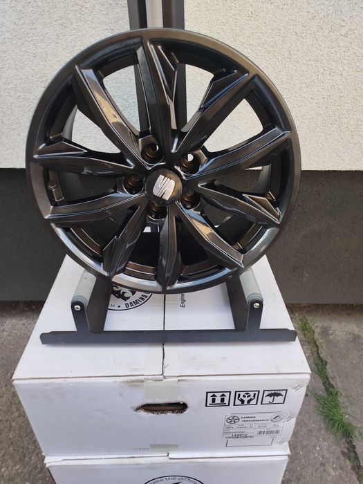 B013# Felgi aluminiowe 7.0" x 17" 5x112 ET 35  Seat