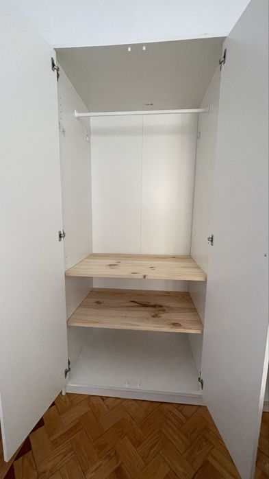 Roupeiro c/3 portas, branco, 117x55x176 cm ( 2 disponiveis, 70€ cada )