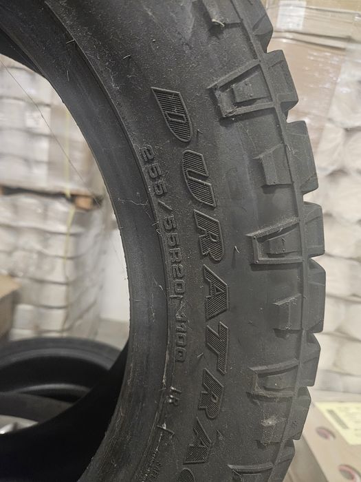 Conjunto de Quatro jantes originais lande rover com pneus goodyear