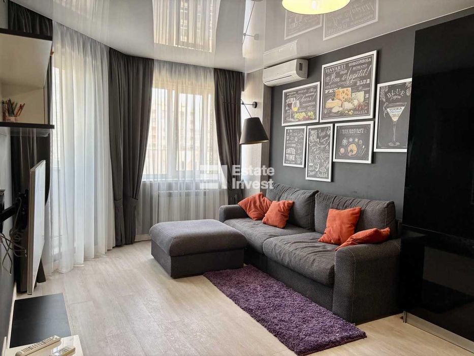 Продам 2 кімн. квартиру в ЖК Будинок з Ротондами по вул. Сухумська, 11