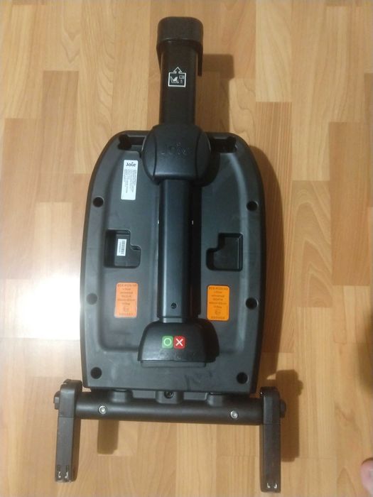 Fotelik samochodowy Joie z bazą isofix
