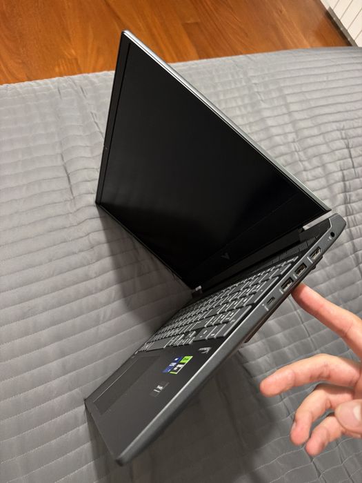 HP VICTUS 16-r1006ns c/carregador e caixa original