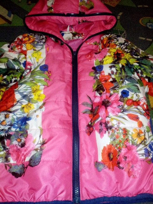 Курточка ветровка на девочку