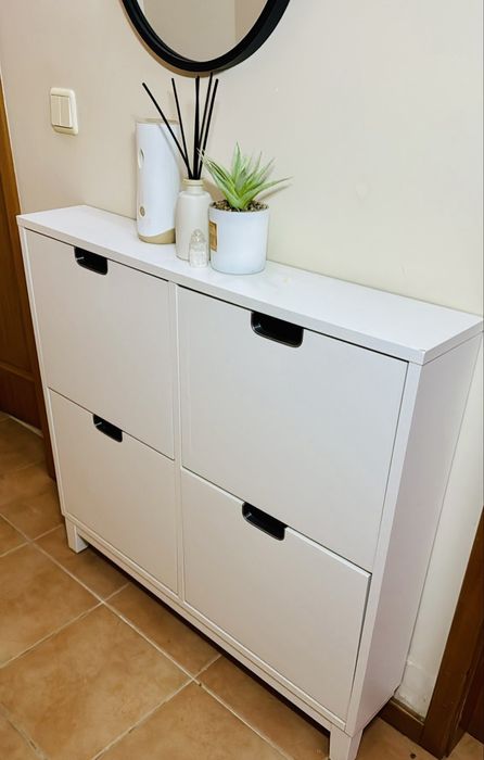 Sapateira IKEA em bom estado