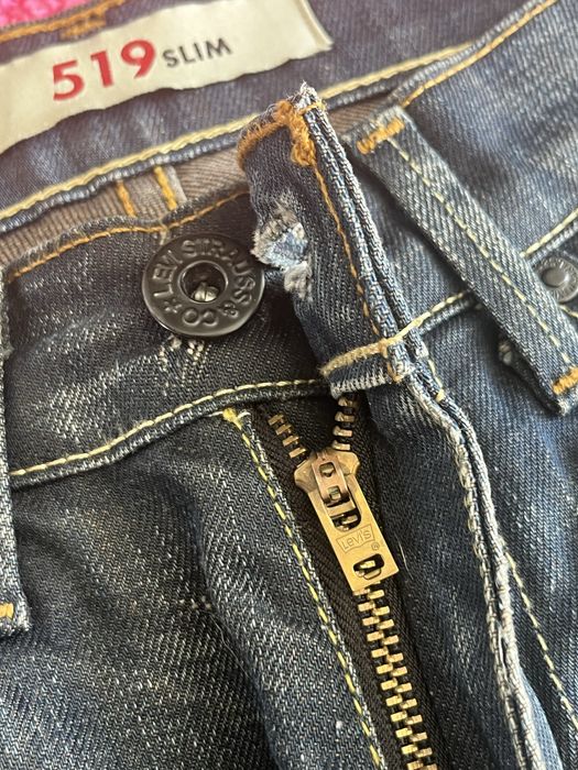 Levis 519 slim W28 L32 / EU 38