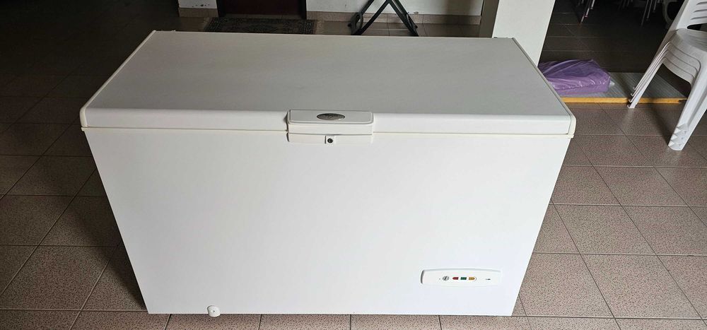 Arca frigorífica marca WhirlPool
